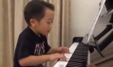 Talentované děti: 4letý pianista válí!